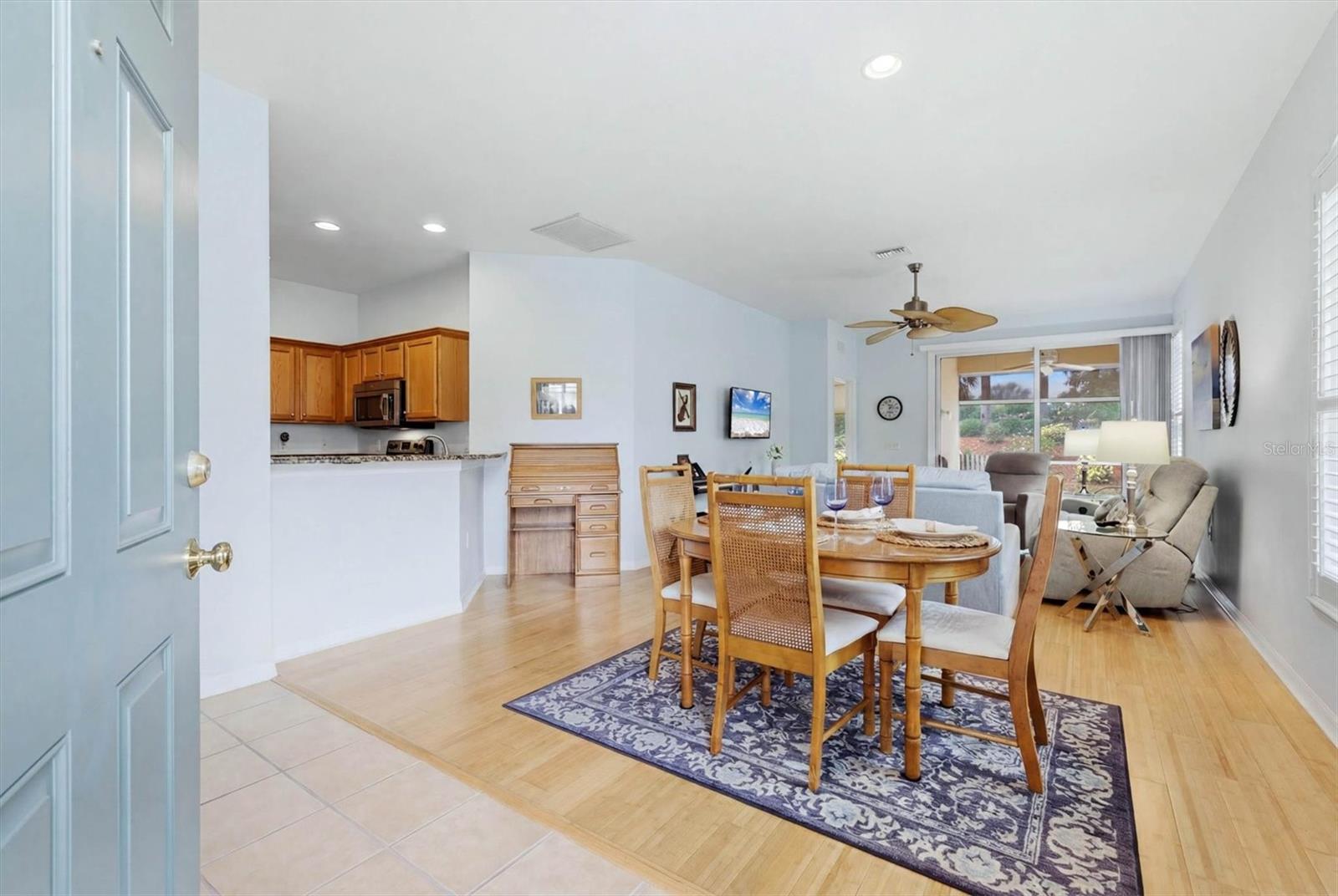 4939 WHISPERING OAKS DR — photo 6