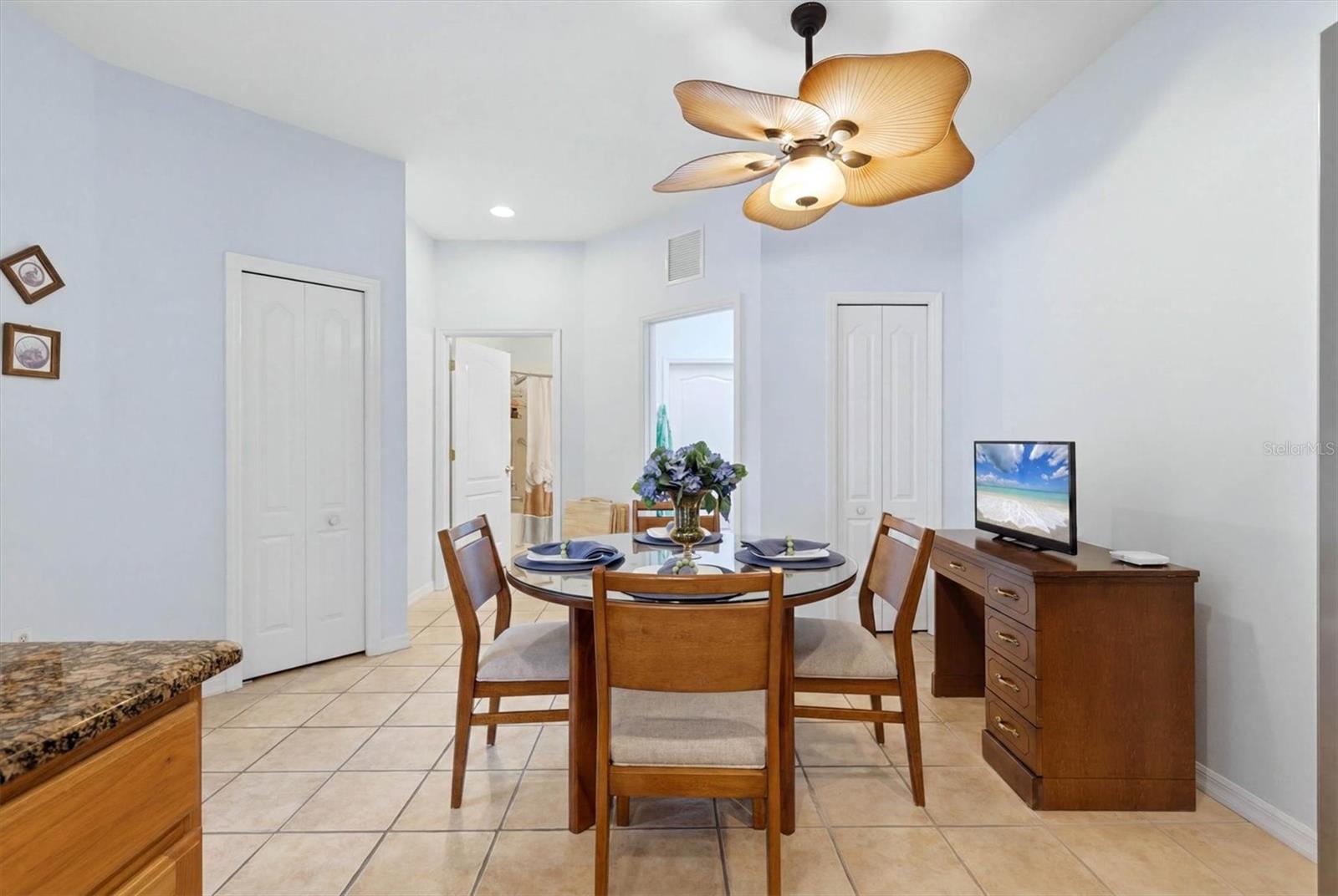 4939 WHISPERING OAKS DR — photo 17