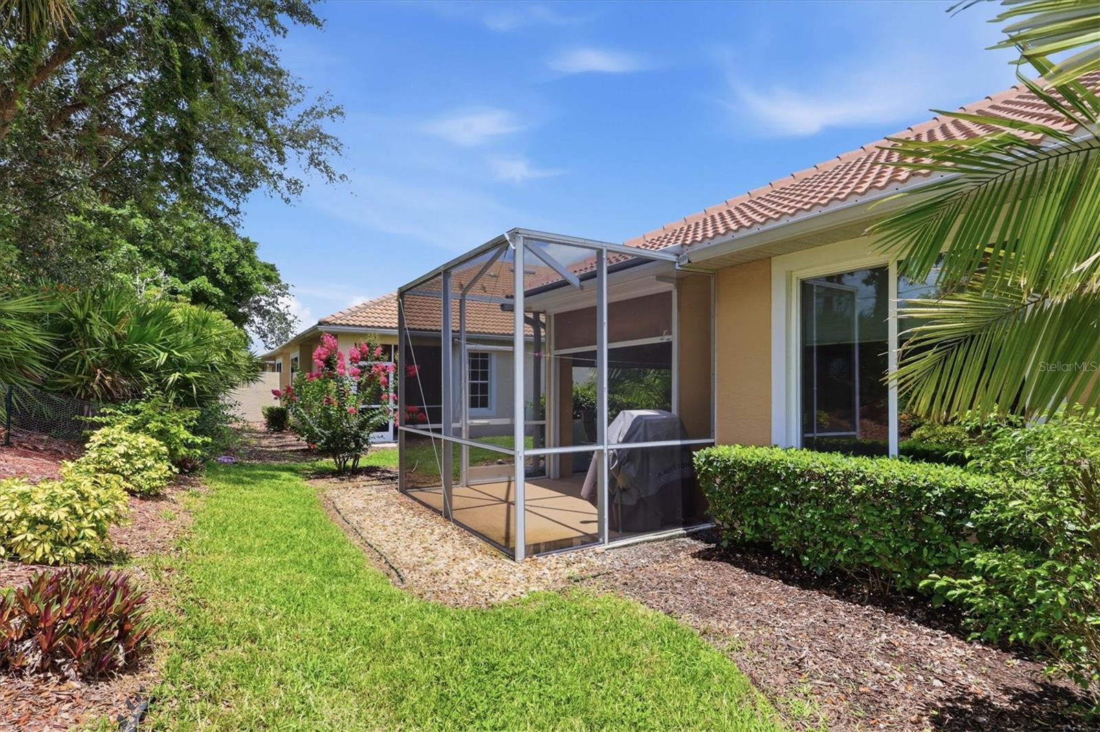 4939 WHISPERING OAKS DR — photo 32