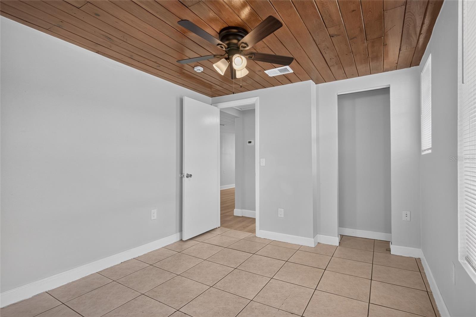 2947 GILLESPIE AVE — photo 21