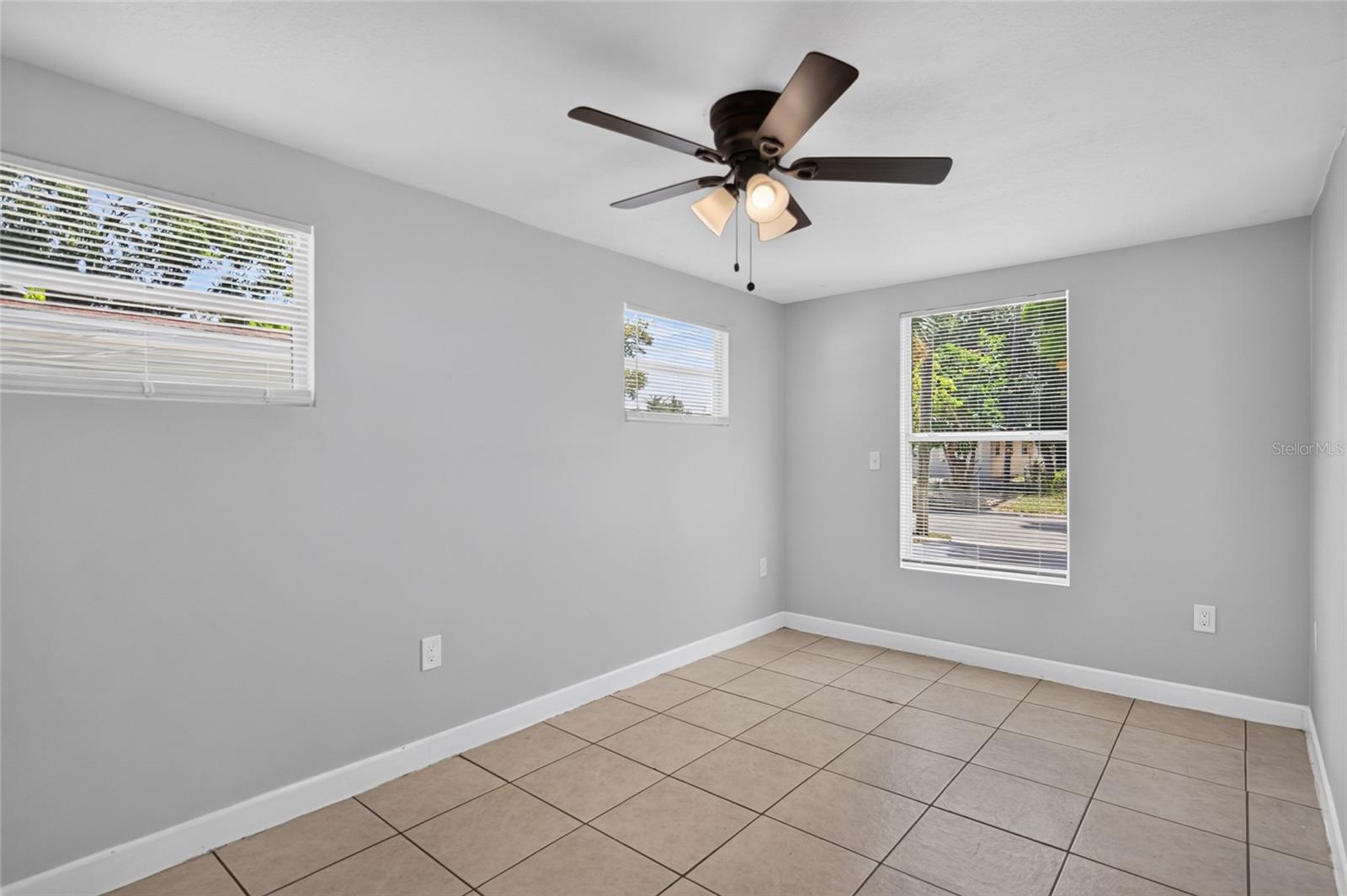 2947 GILLESPIE AVE — photo 14