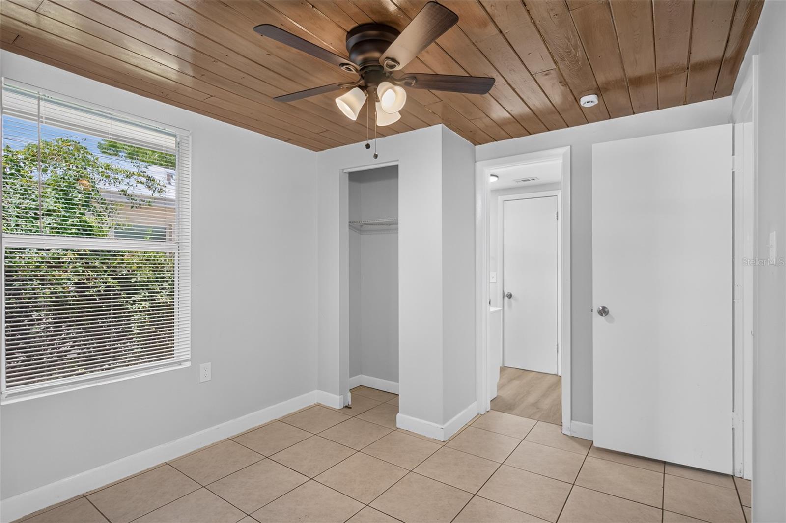 2947 GILLESPIE AVE — photo 18