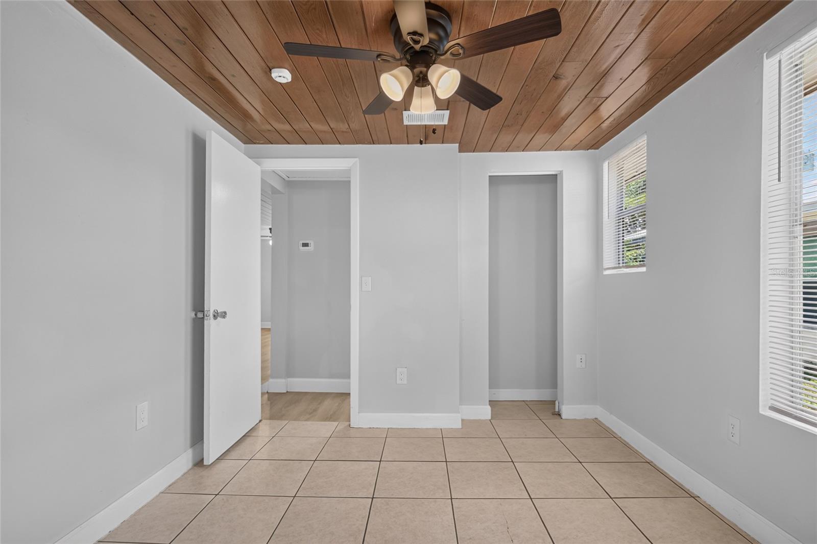 2947 GILLESPIE AVE — photo 20