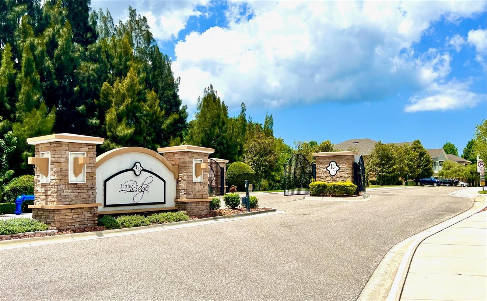 8427 BLUE ROCK DR — photo 42