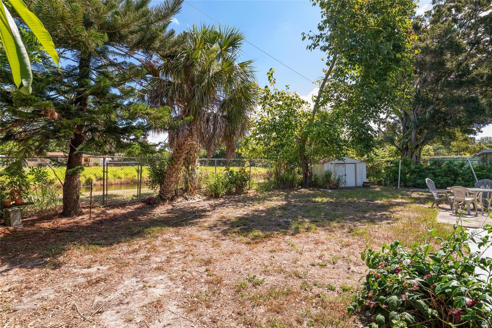 1428 PINEBROOK DR — photo 30