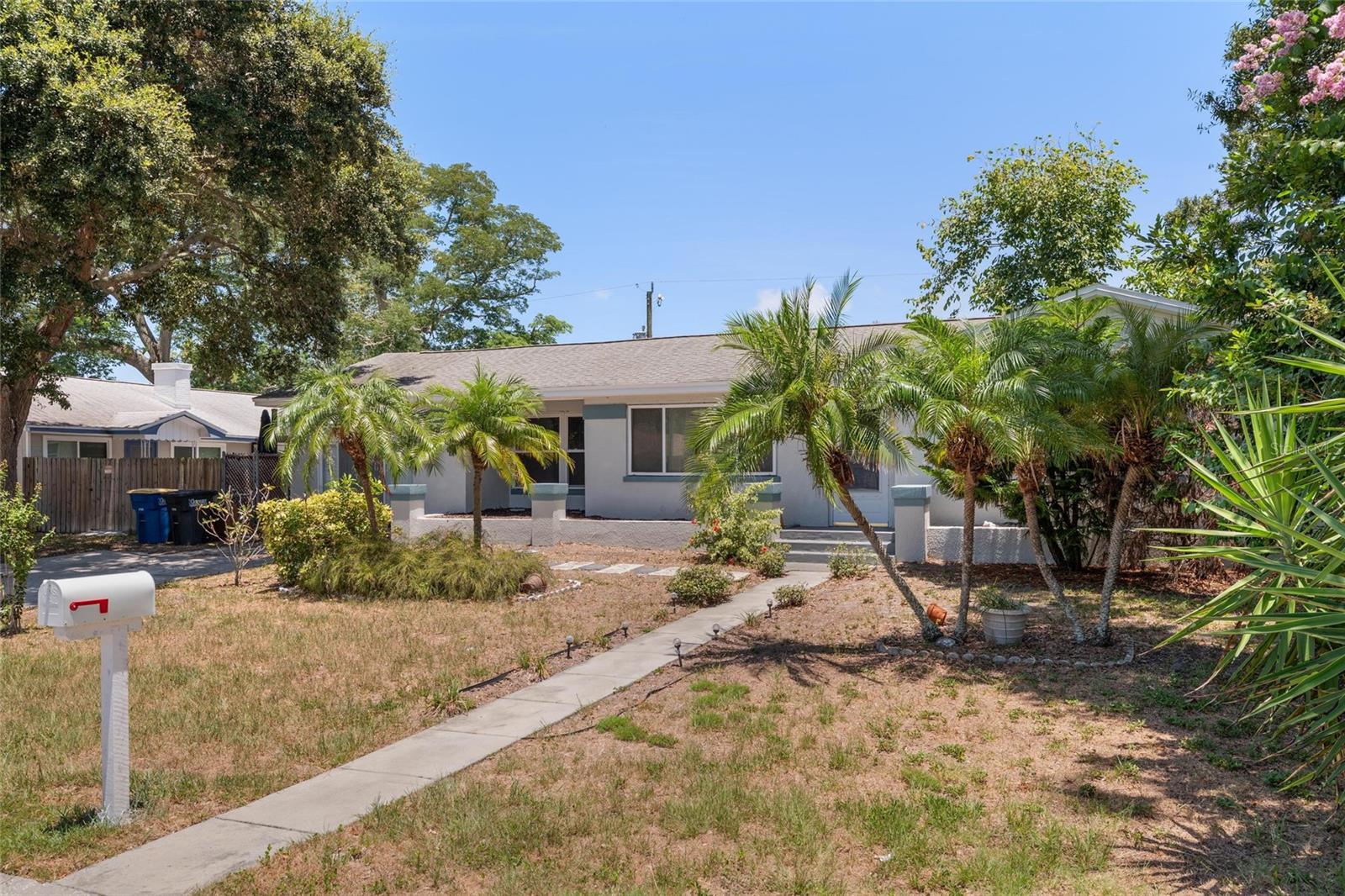 1428 PINEBROOK DR — photo 2