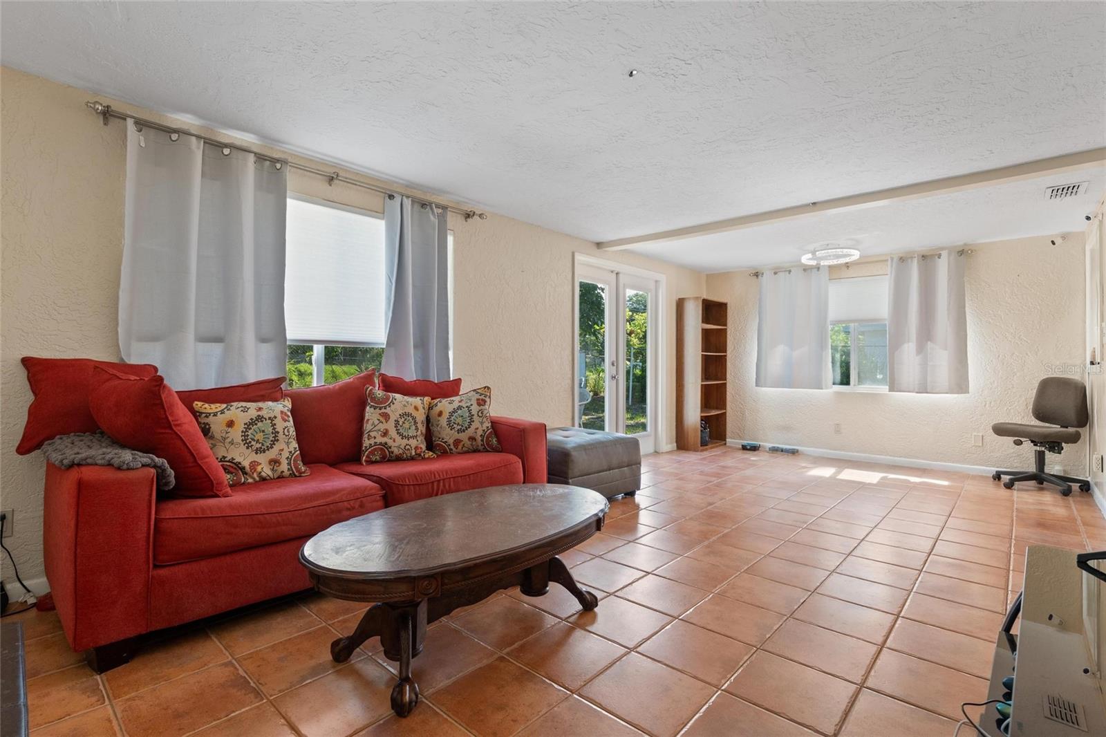 1428 PINEBROOK DR — photo 16