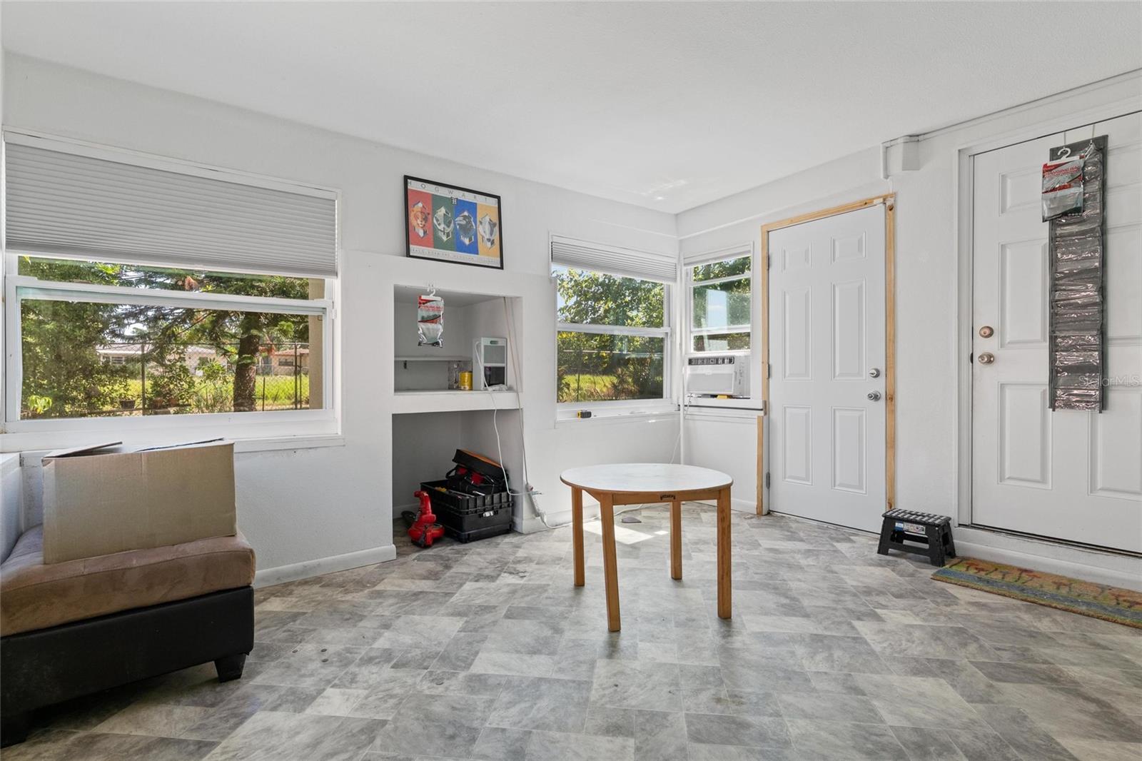 1428 PINEBROOK DR — photo 18