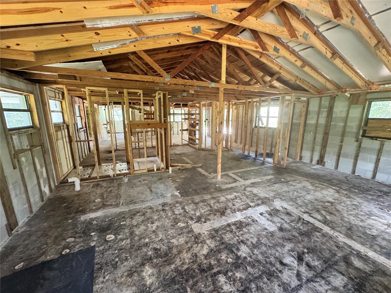 9010 MAIDEN LN — photo 4