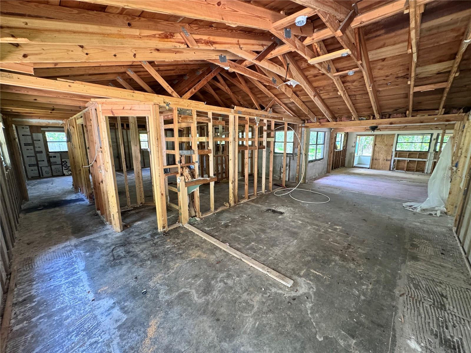9010 MAIDEN LN — photo 2