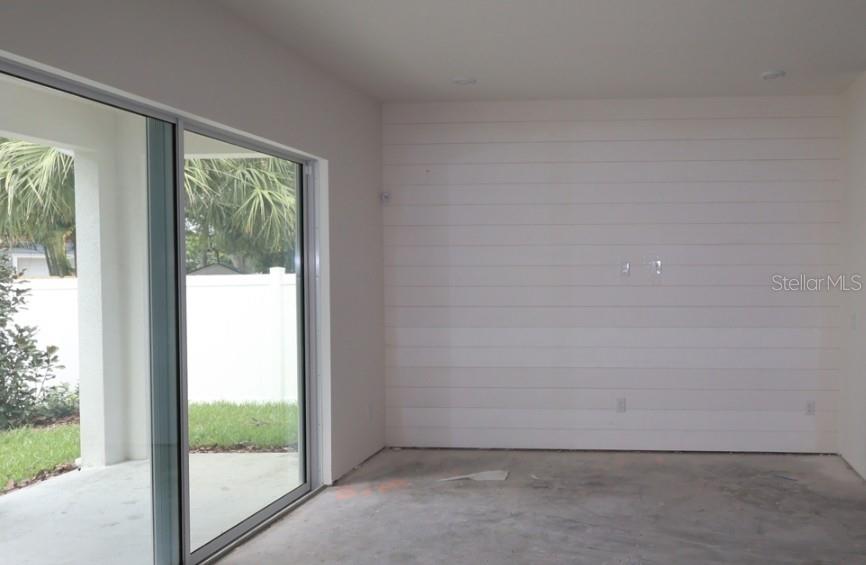 1002 W CHARTER ST — photo 12