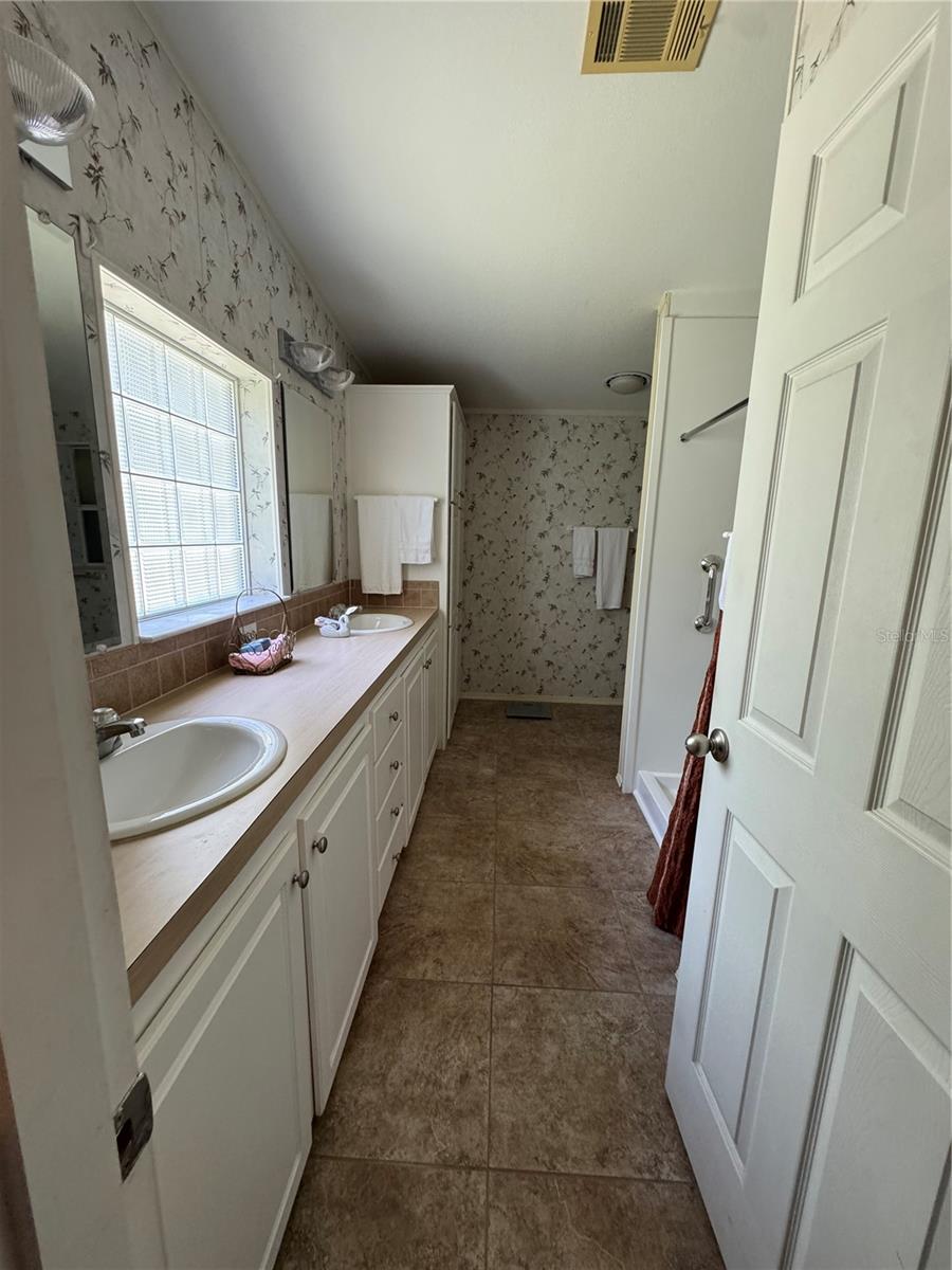 37437 GILL AVE — photo 11