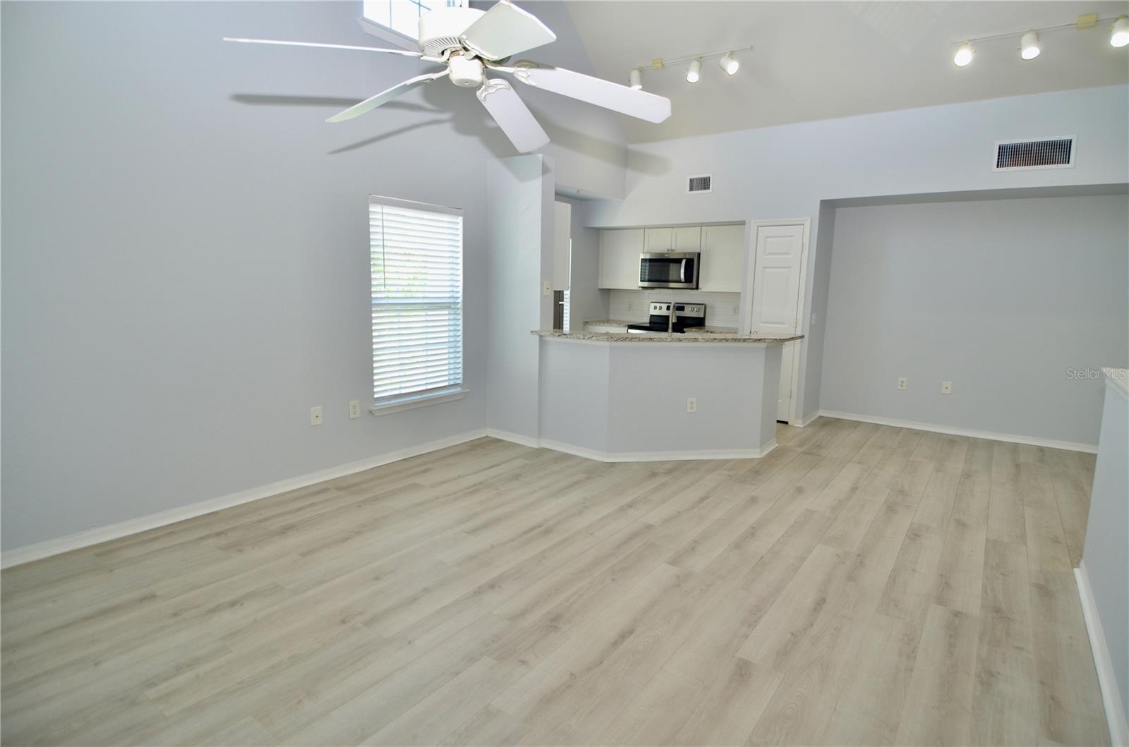5621 BIDWELL PKWY #202 — photo 3