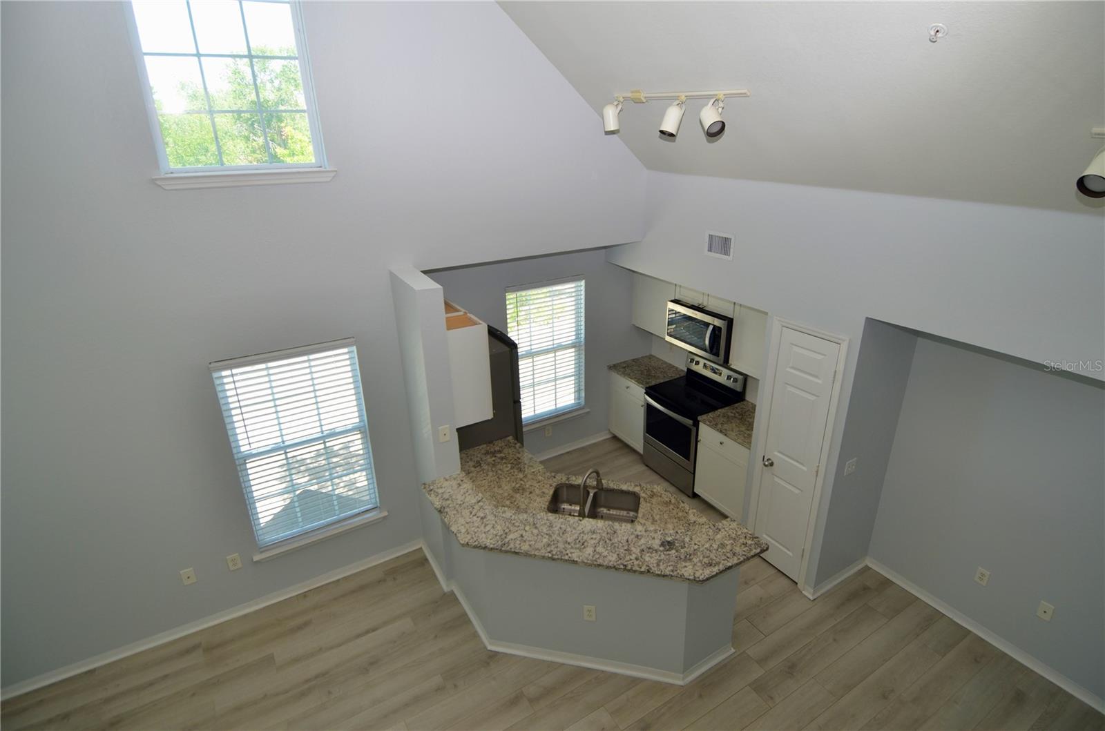 5621 BIDWELL PKWY #202 — photo 8