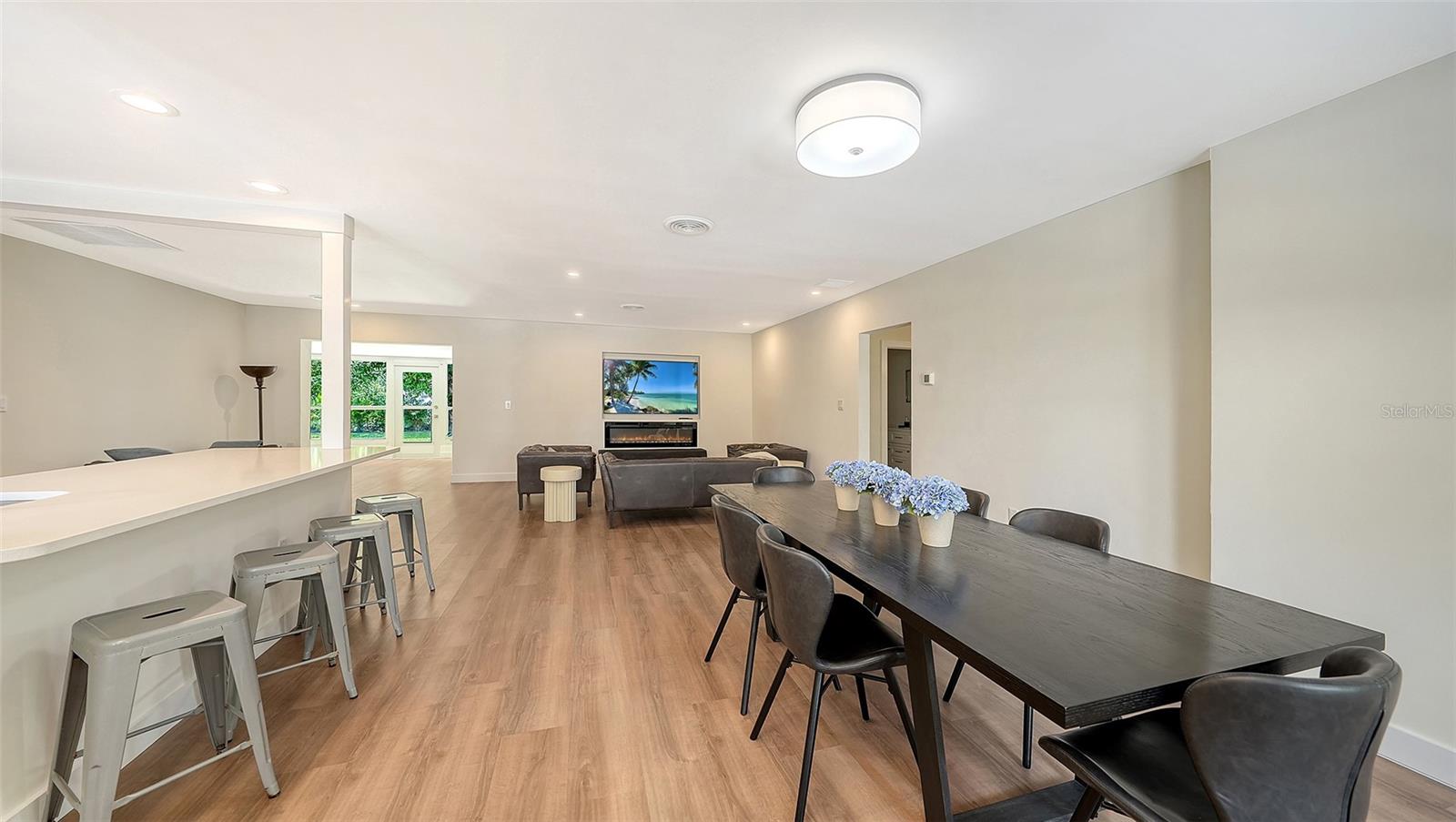 2465 FOSTER LN — photo 12