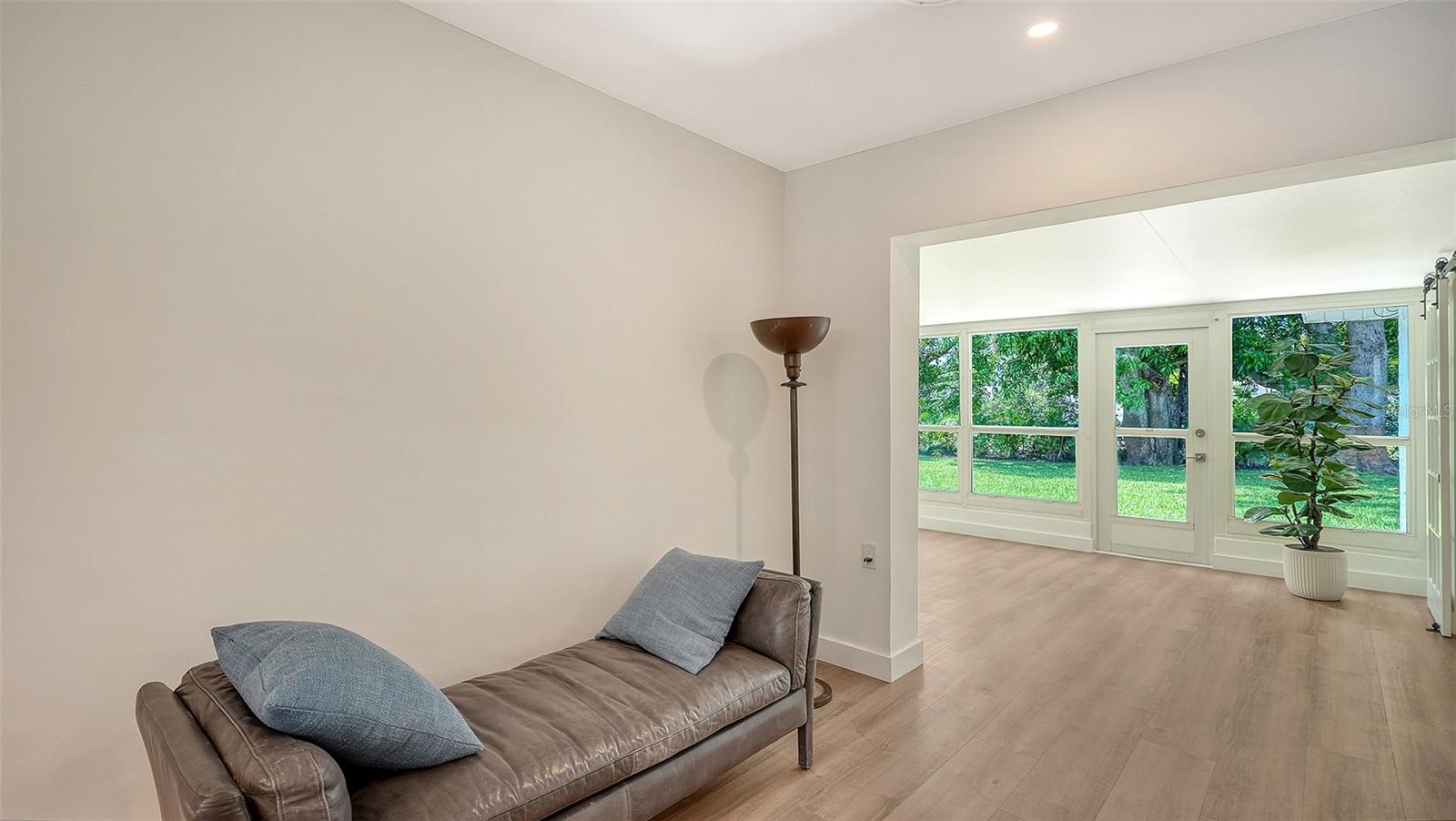 2465 FOSTER LN — photo 19