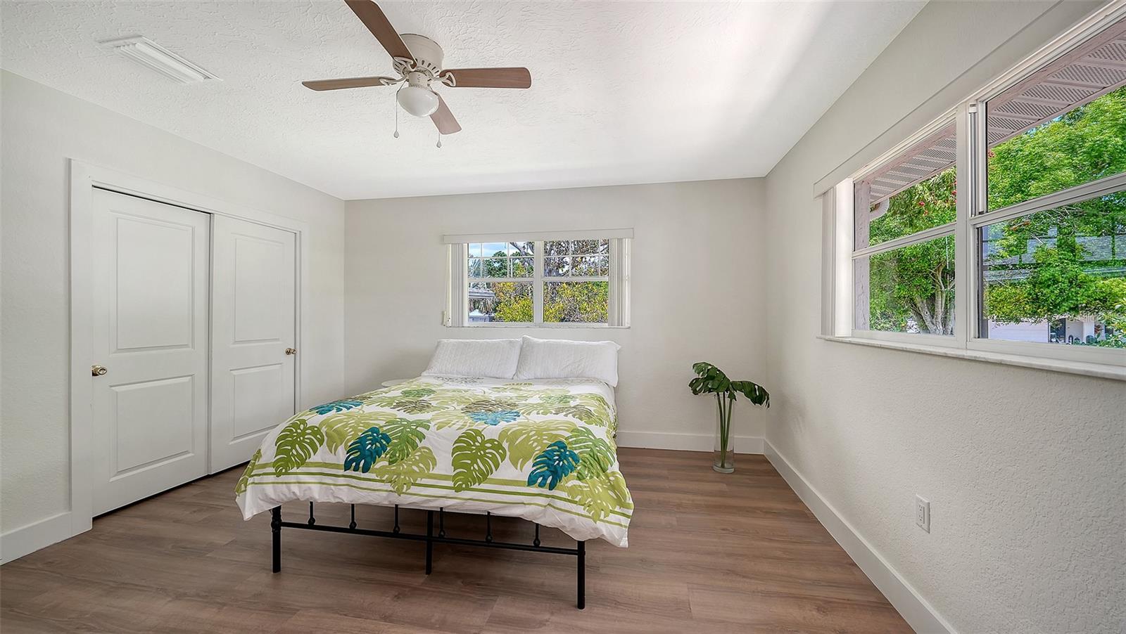 2465 FOSTER LN — photo 38