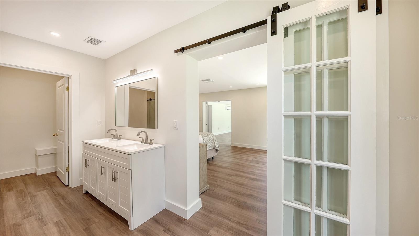 2465 FOSTER LN — photo 31