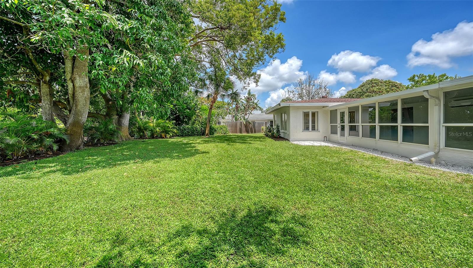 2465 FOSTER LN — photo 41