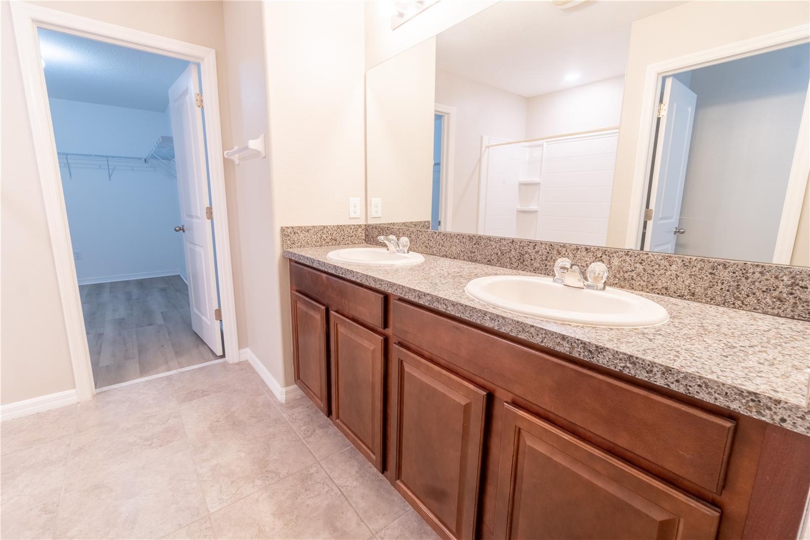 3621 KEARSNEY ABBEY CIR — photo 37