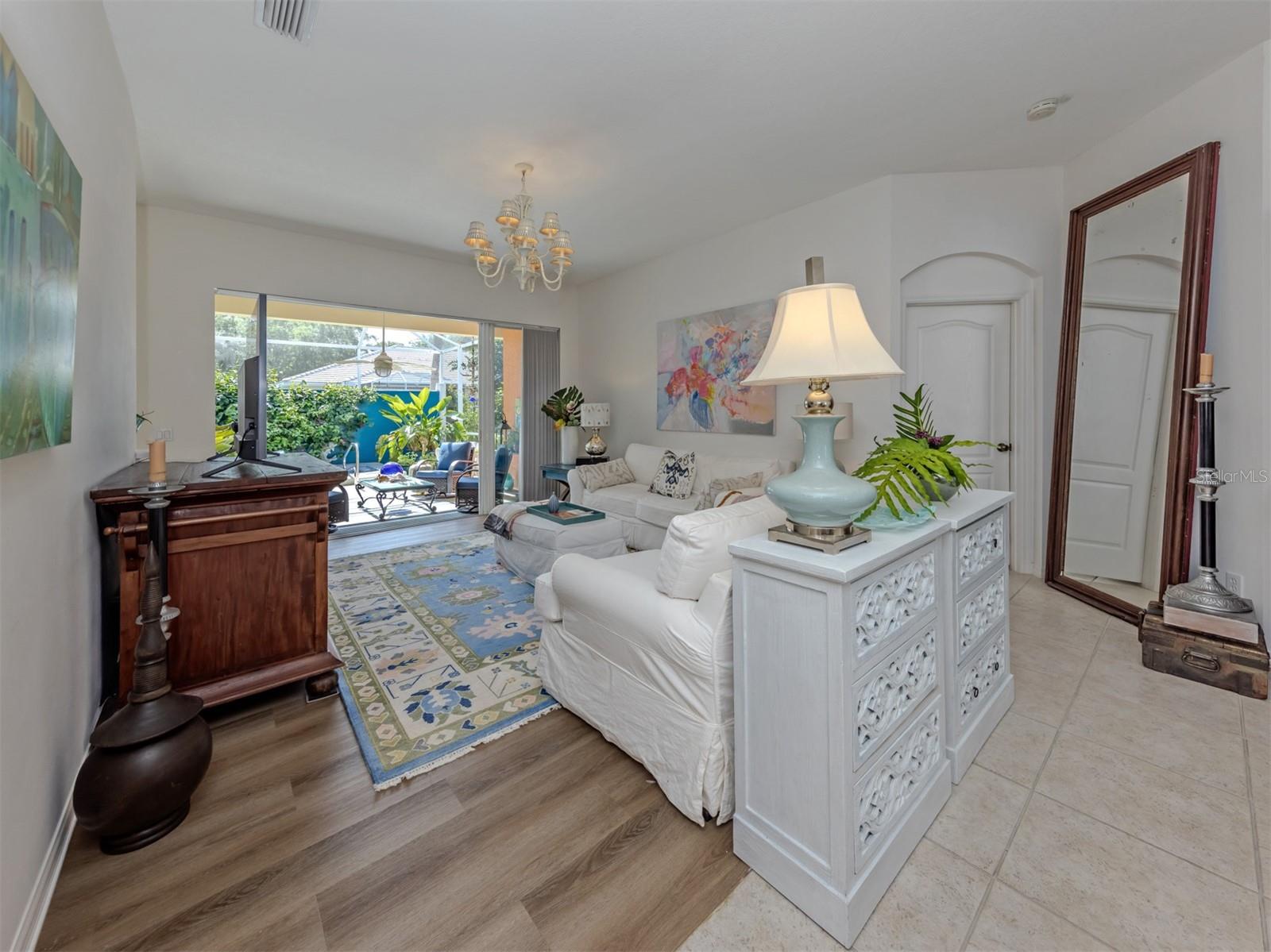 905 BRAMLEY CT #9 — photo 4