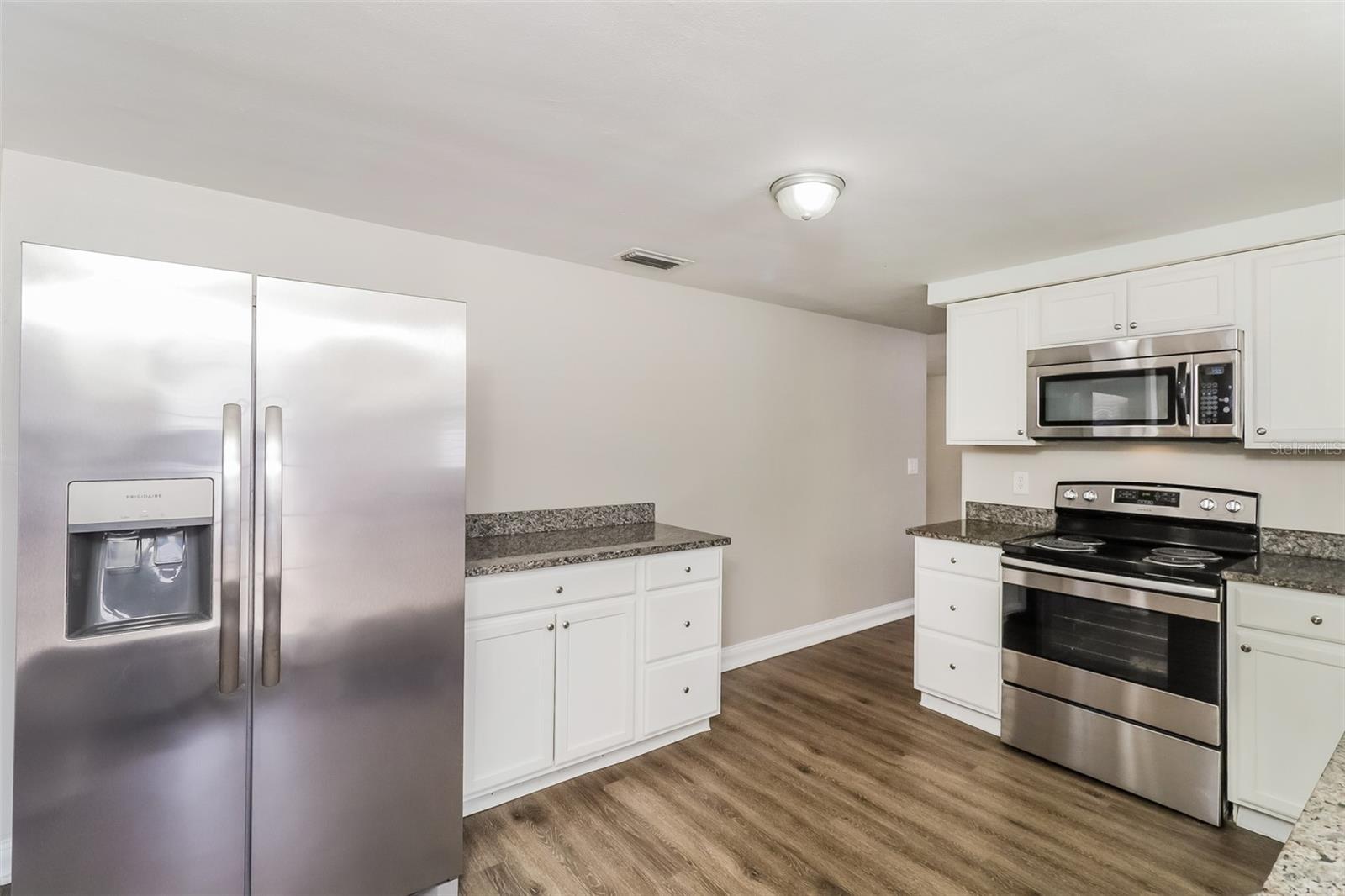 7710 VENICE DR — photo 6