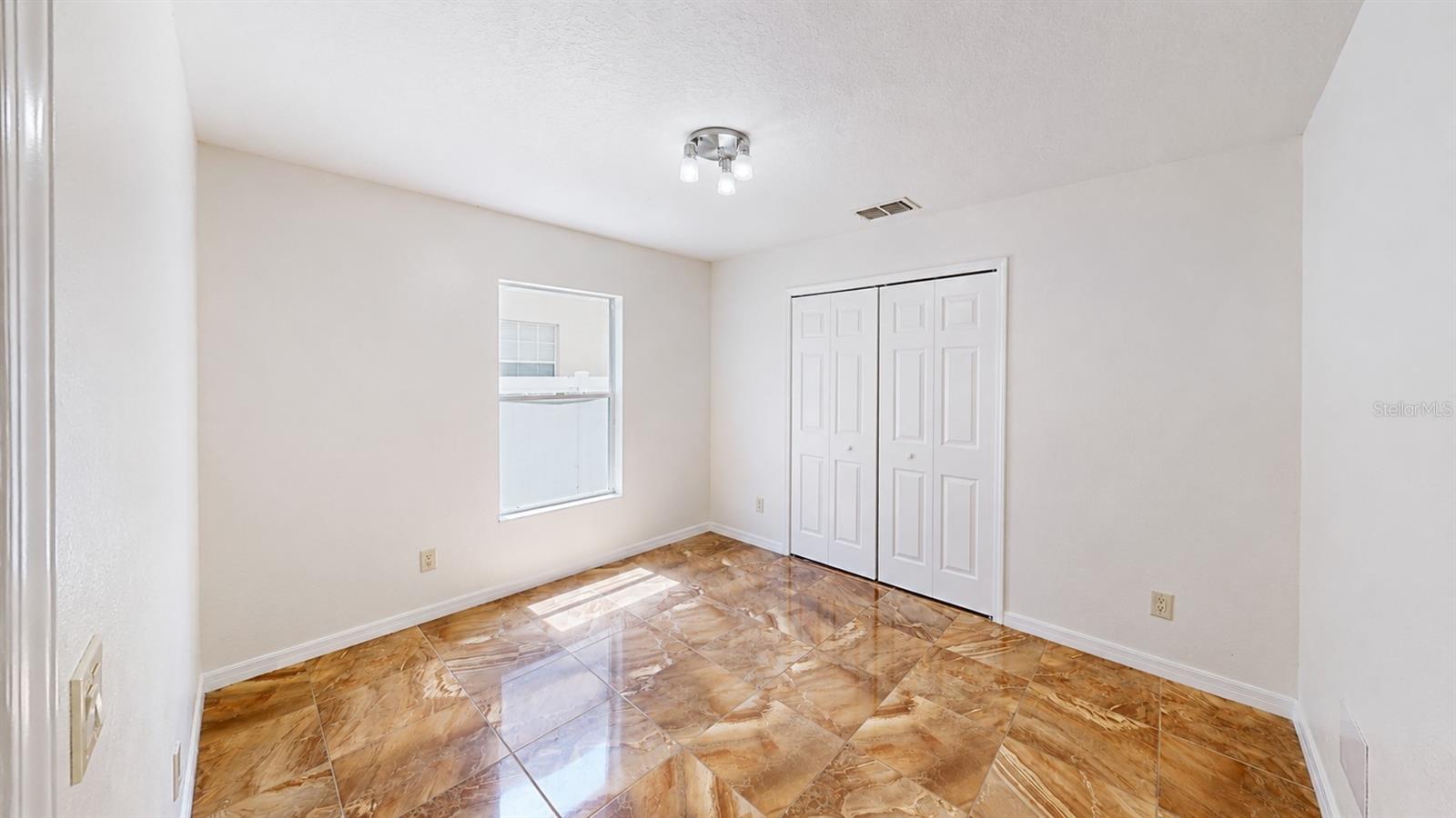 30612 PALMERSTON PL — photo 18