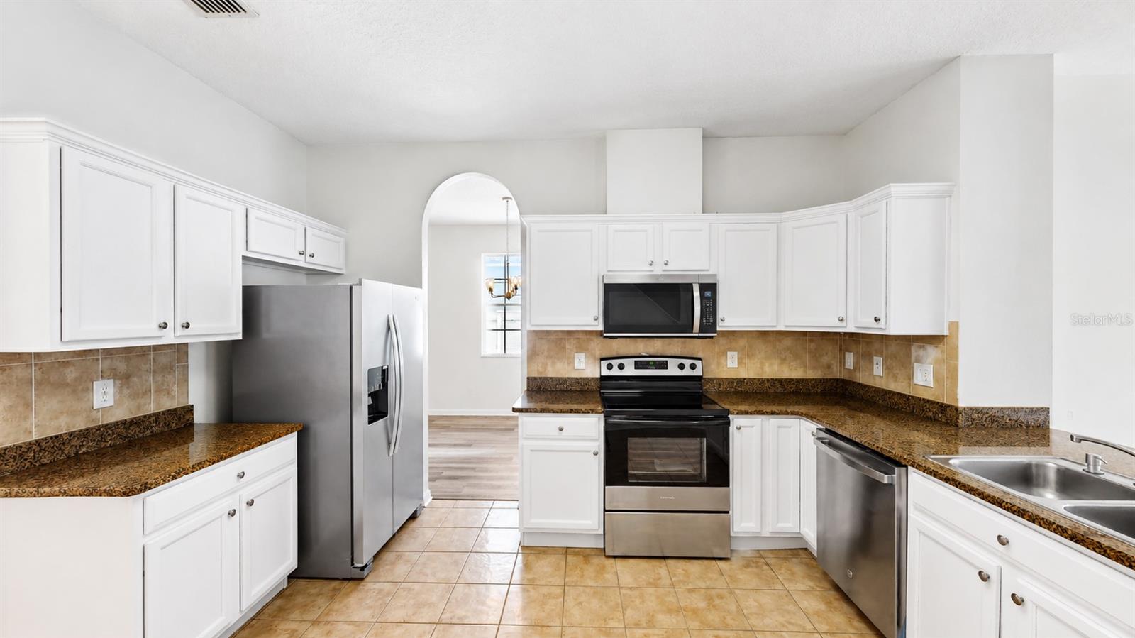 30612 PALMERSTON PL — photo 5