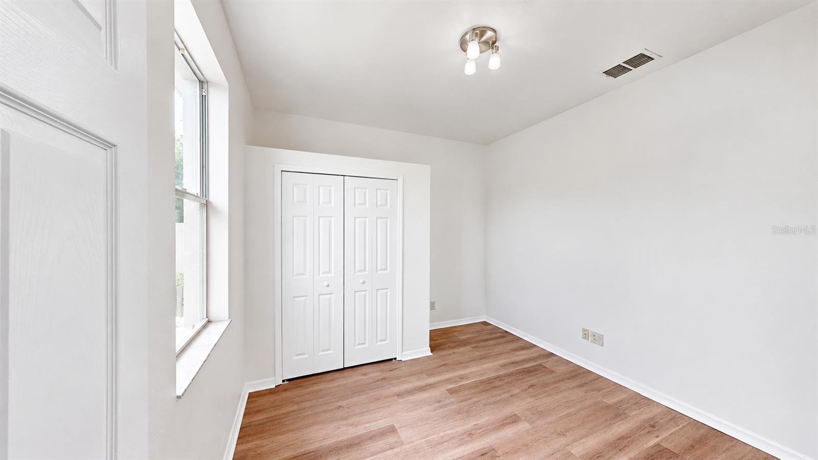 30612 PALMERSTON PL — photo 19