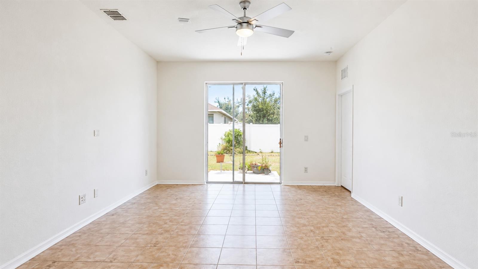 30612 PALMERSTON PL — photo 9