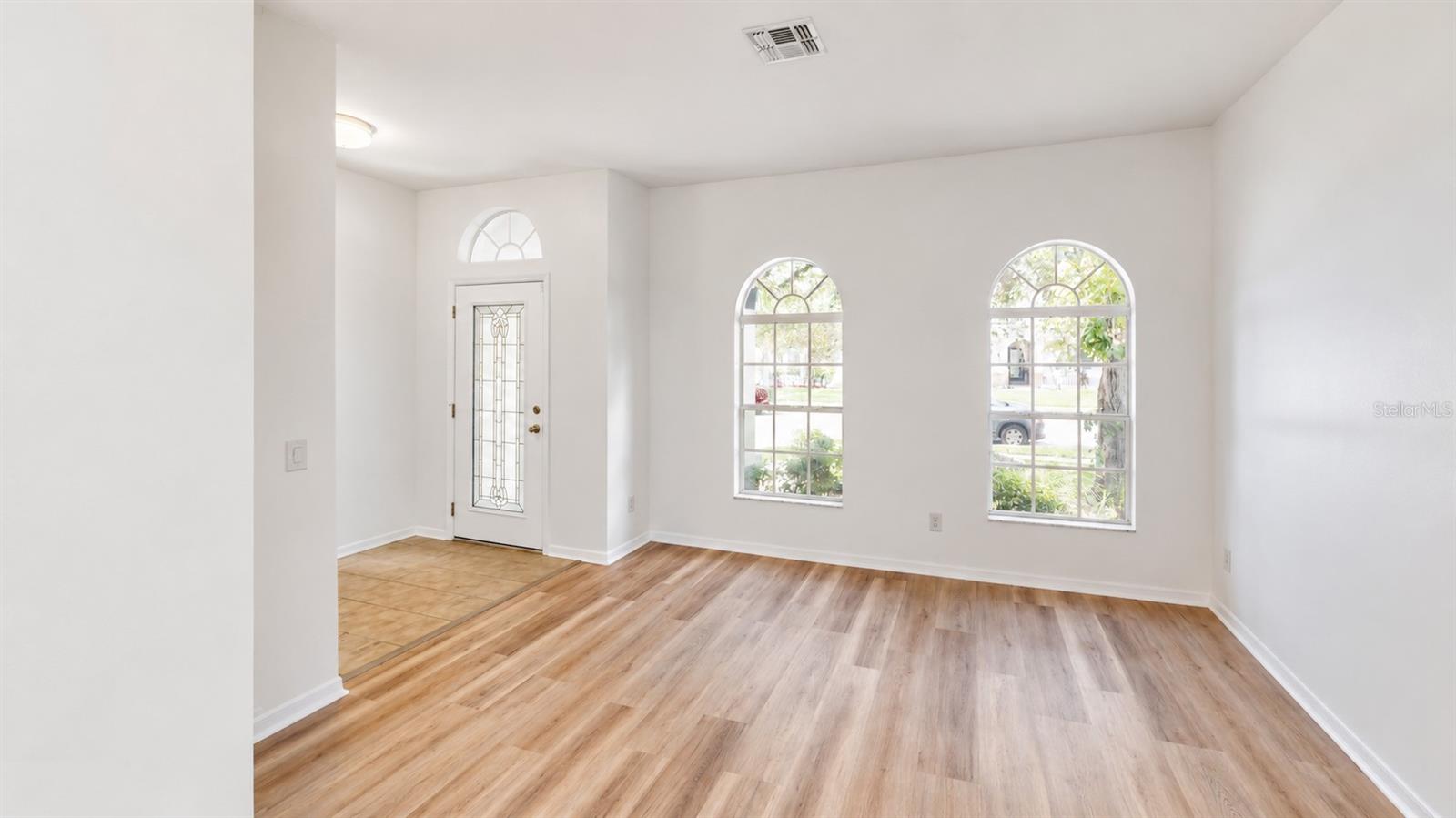 30612 PALMERSTON PL — photo 2