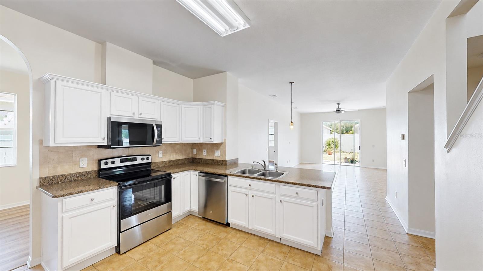30612 PALMERSTON PL — photo 4