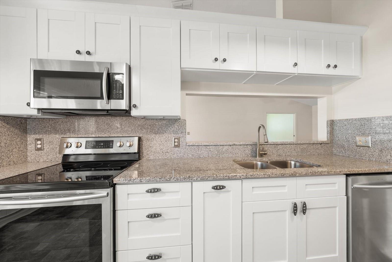 2069 LAKEVIEW DR — photo 14