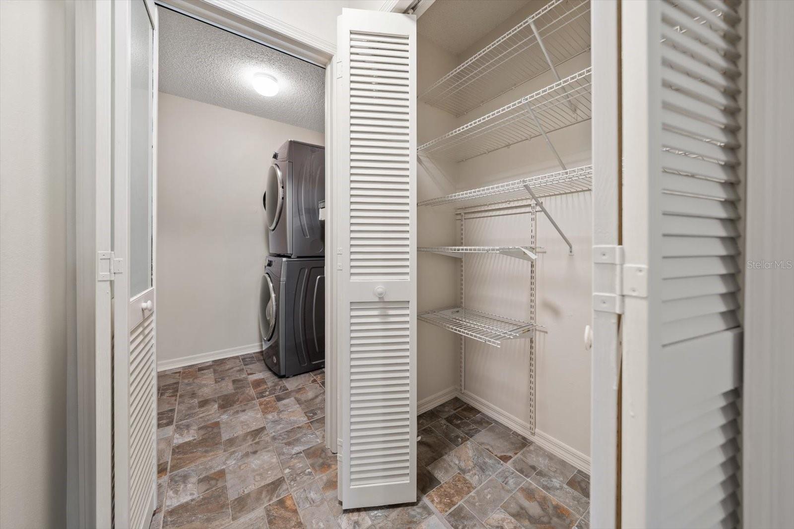 2069 LAKEVIEW DR — photo 17