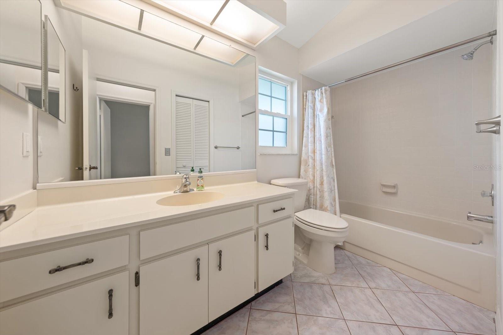 2069 LAKEVIEW DR — photo 23