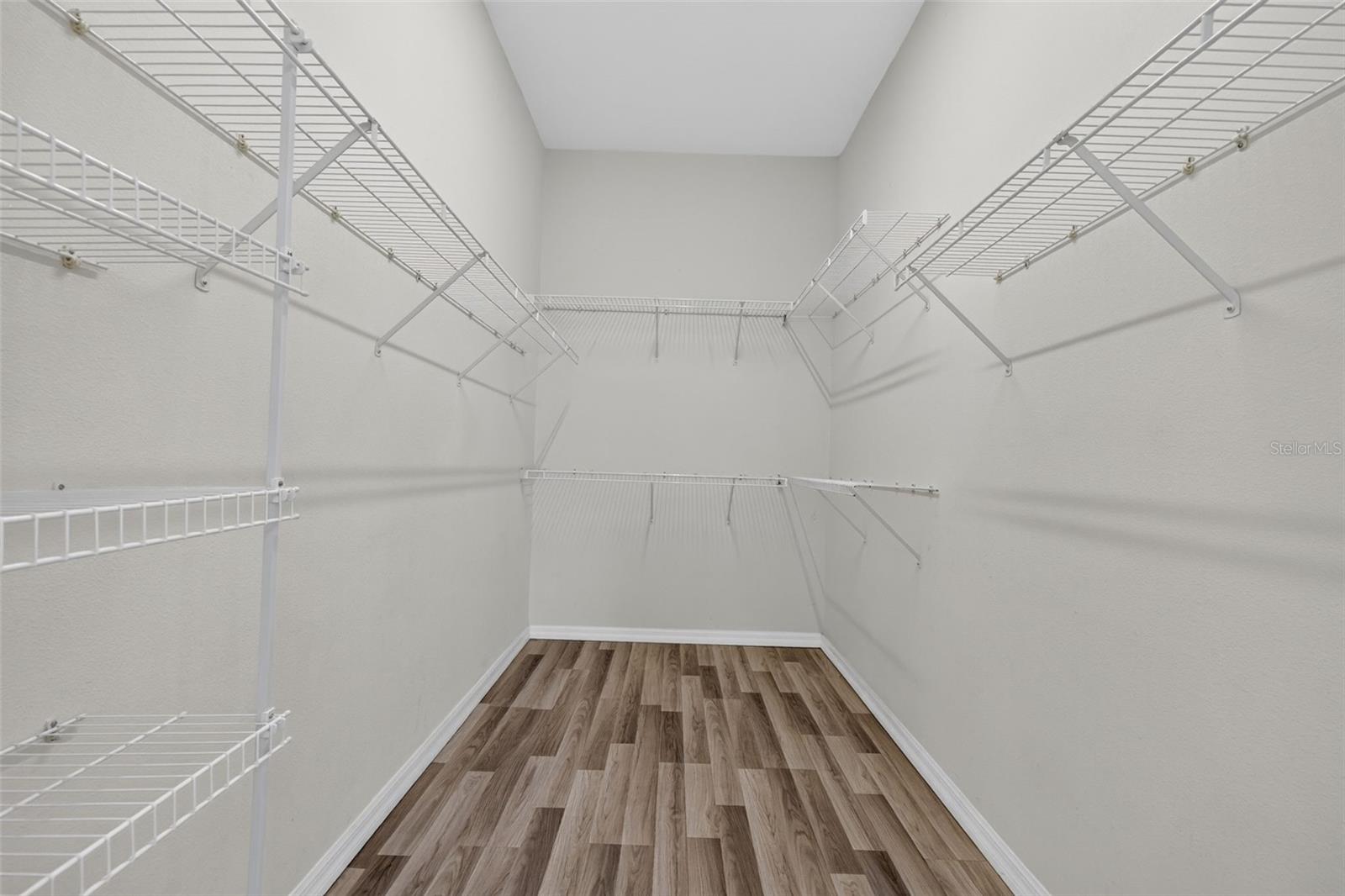 5328 LEXINGTON DR — photo 15