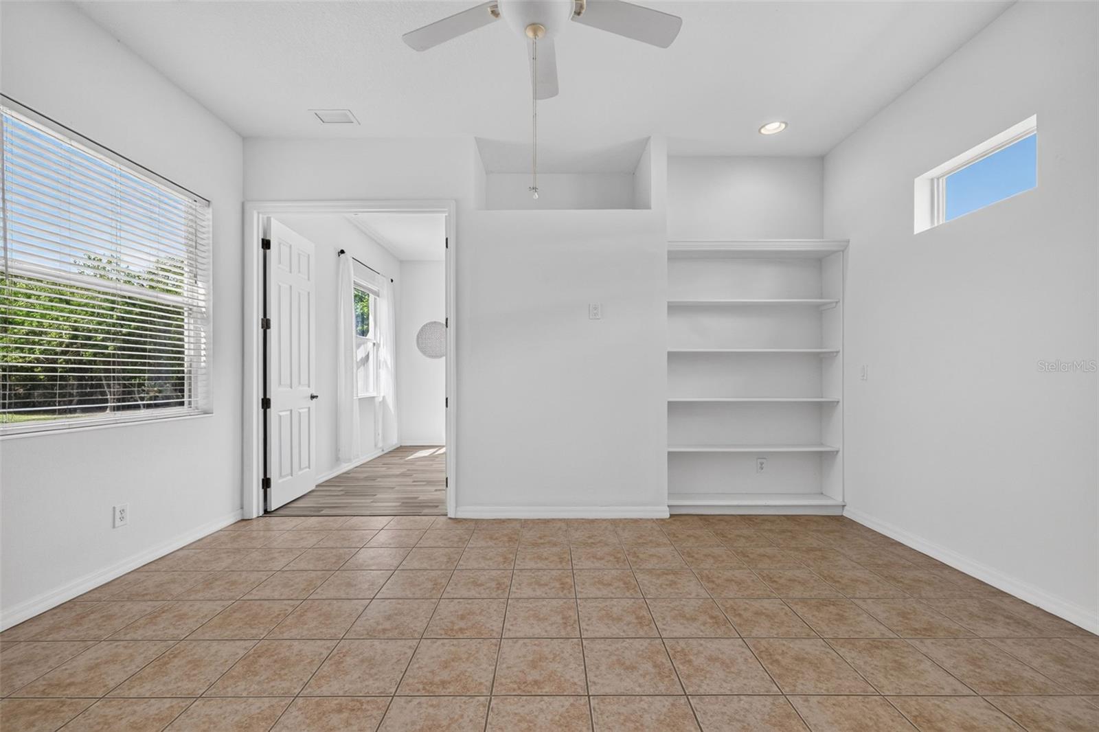 5328 LEXINGTON DR — photo 26