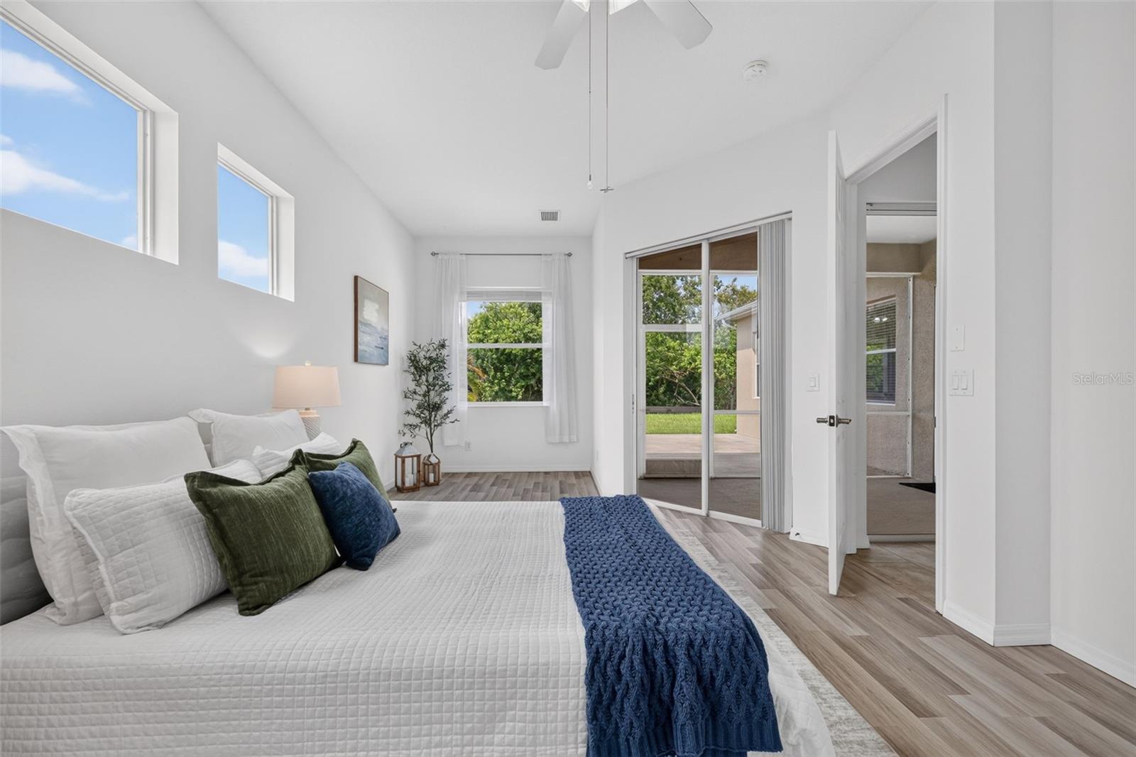 5328 LEXINGTON DR — photo 13