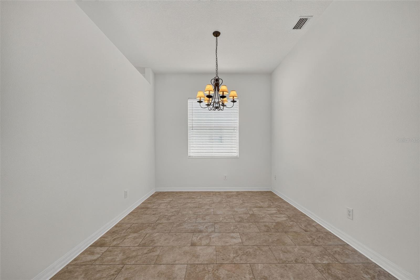5328 LEXINGTON DR — photo 10