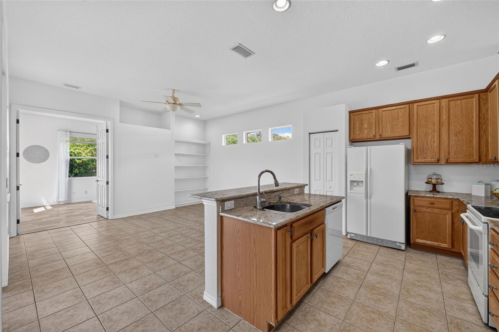 5328 LEXINGTON DR — photo 21
