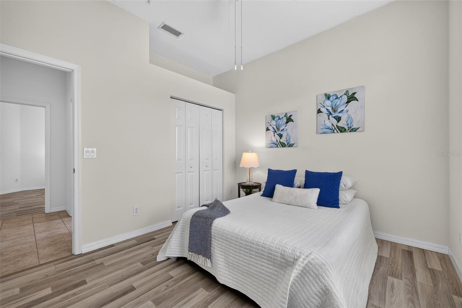 5328 LEXINGTON DR — photo 32