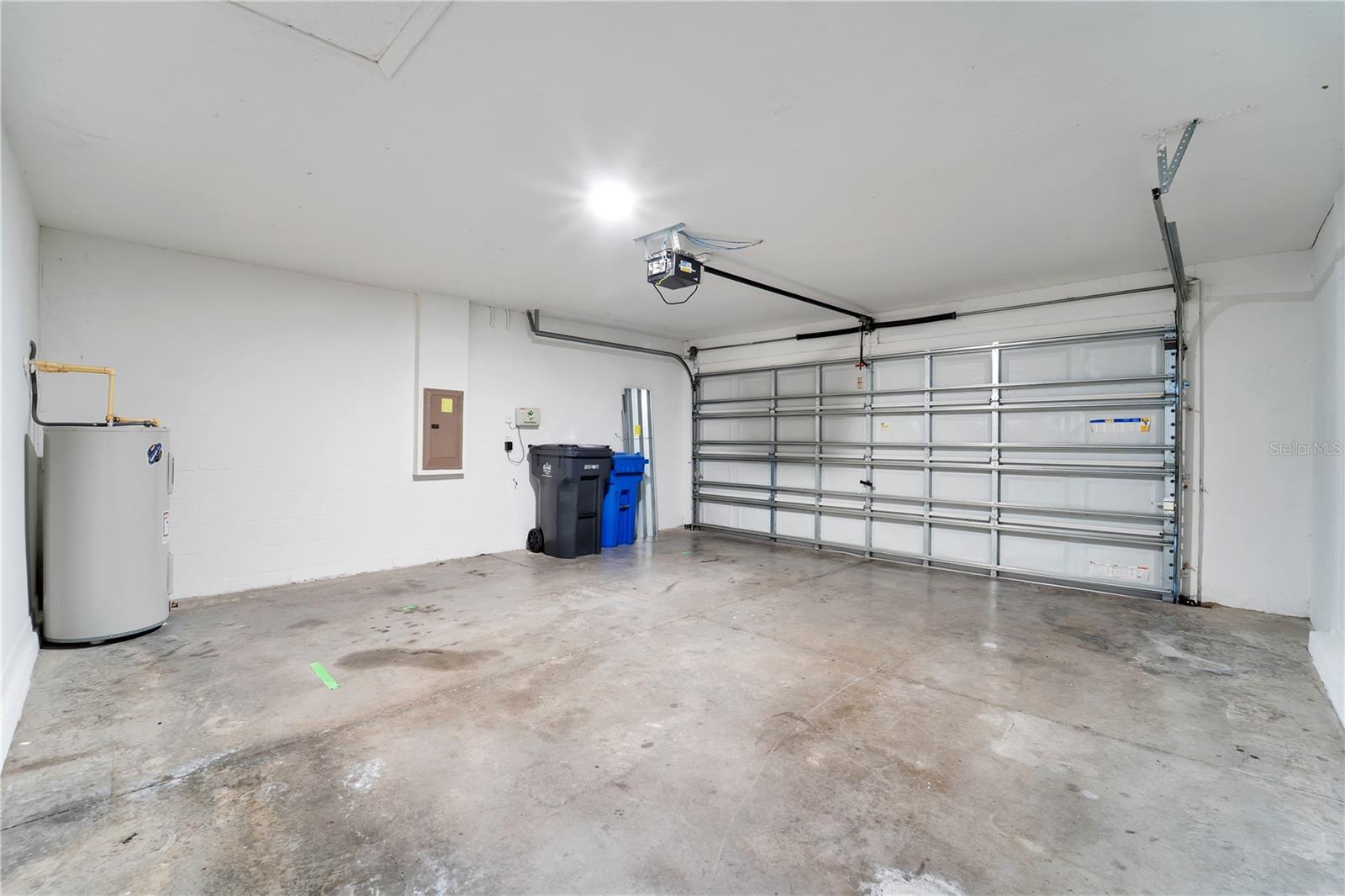 10116 CARLOWAY HILLS DR — photo 25
