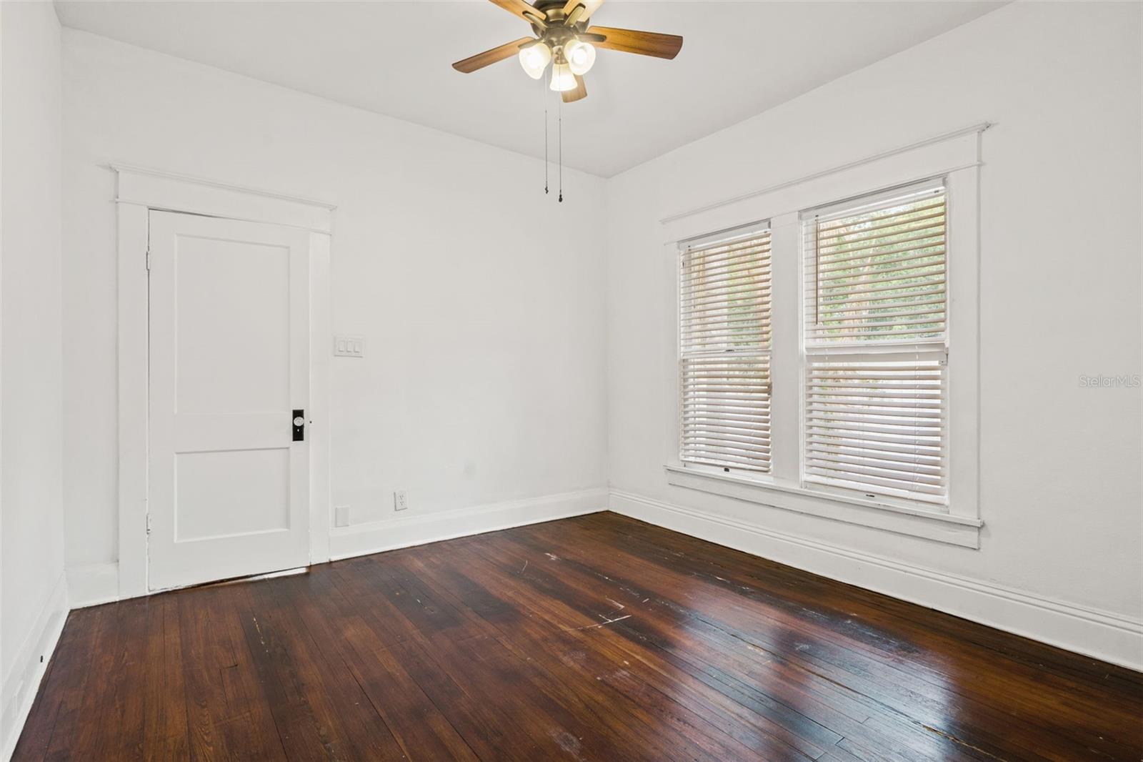 102 W NORTH ST — photo 18