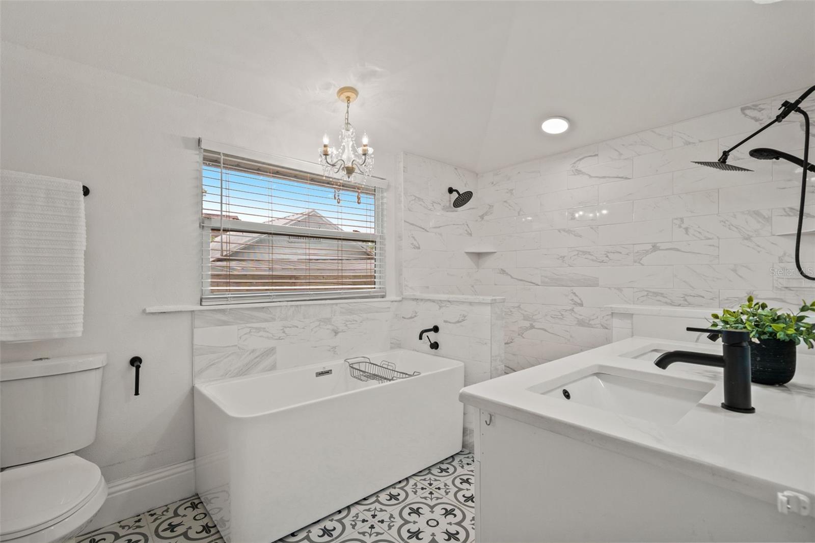 102 W NORTH ST — photo 22