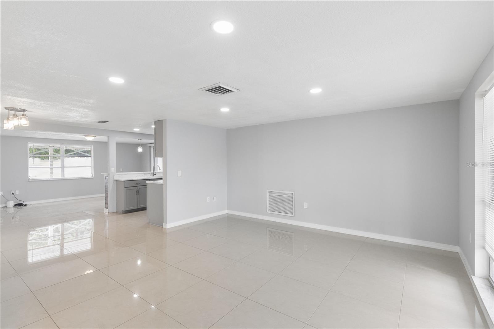 6835 MESA VERDE ST — photo 10