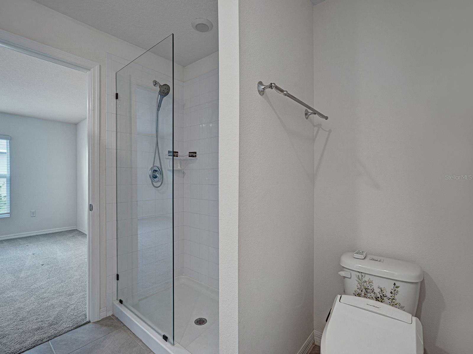 5586 LOGAN CAVE AVE — photo 25