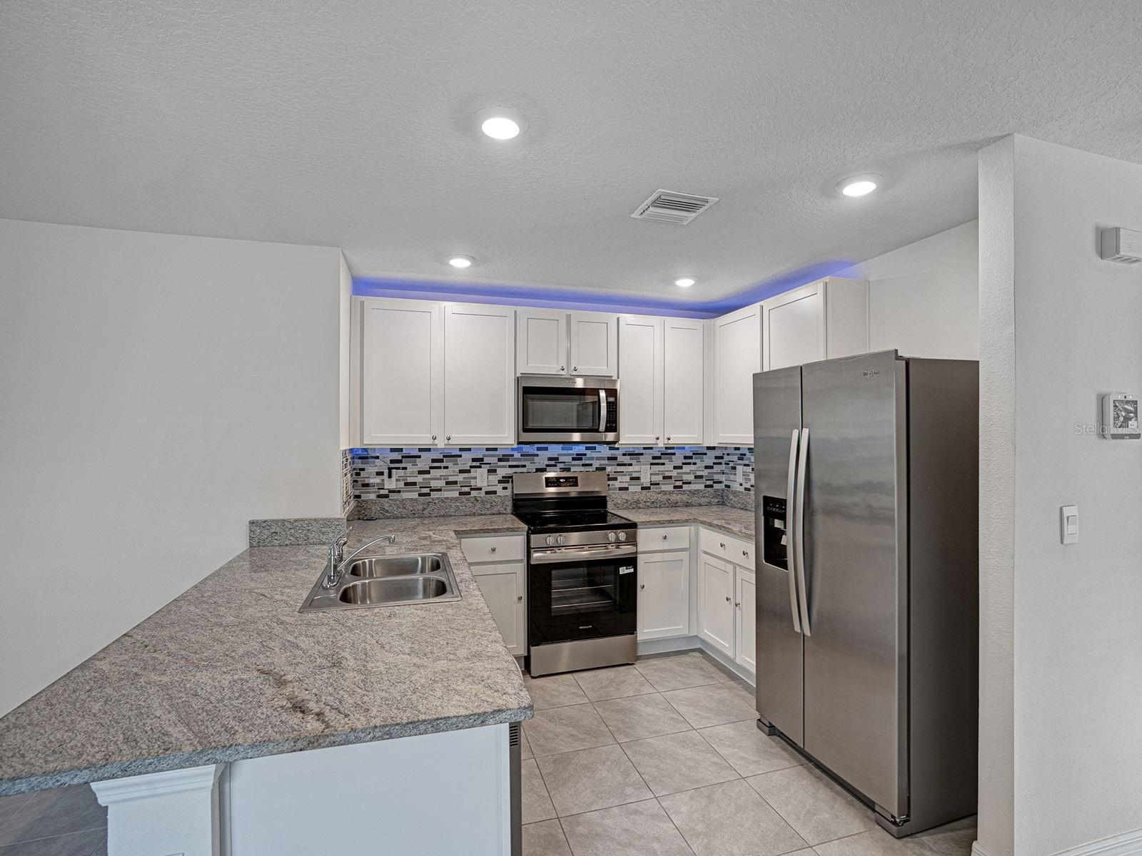 5586 LOGAN CAVE AVE — photo 11