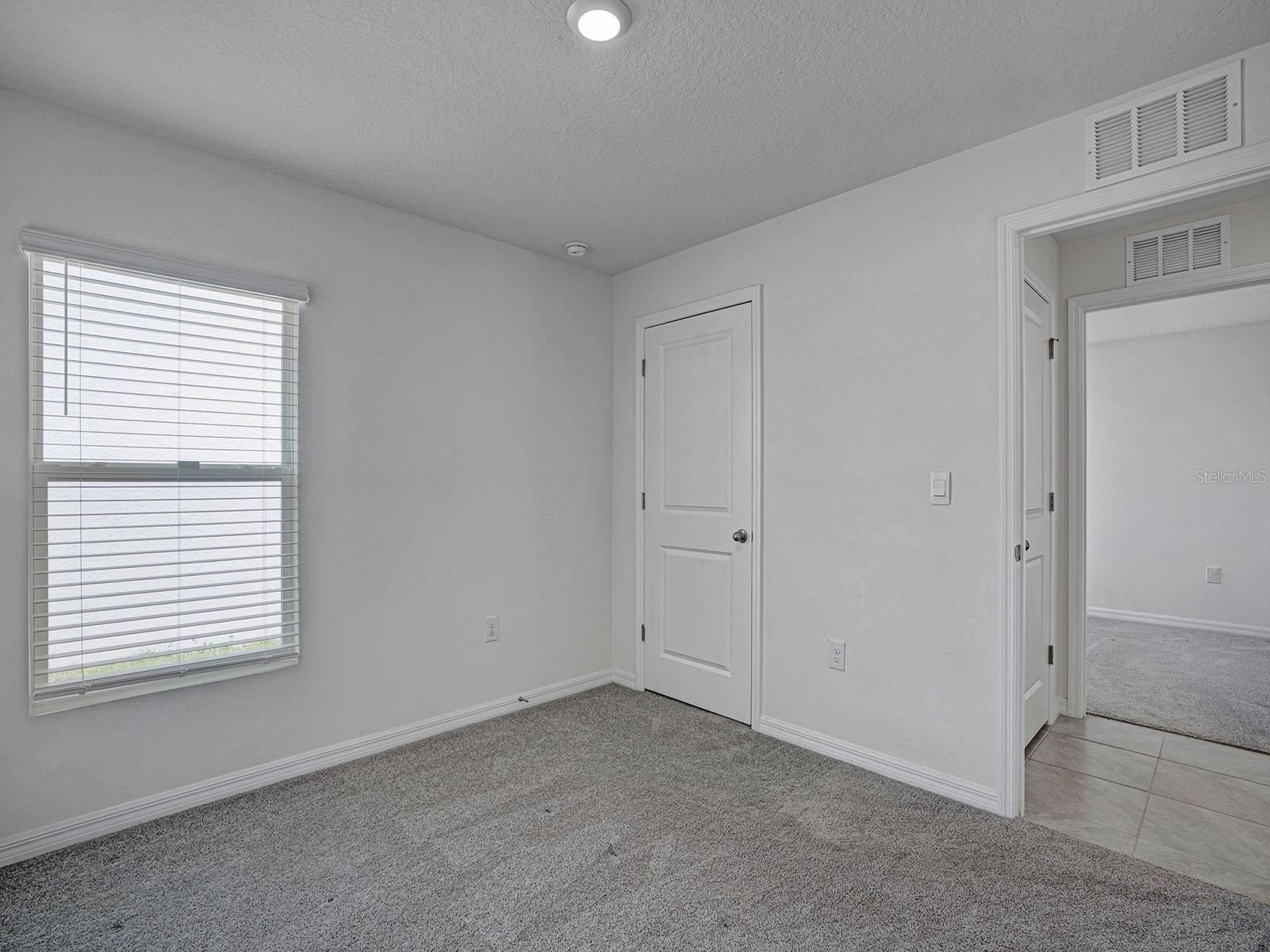 5586 LOGAN CAVE AVE — photo 31