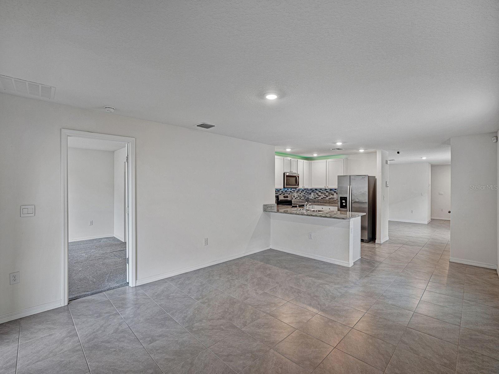 5586 LOGAN CAVE AVE — photo 16