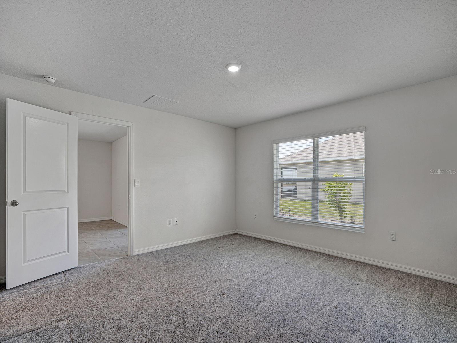 5586 LOGAN CAVE AVE — photo 19